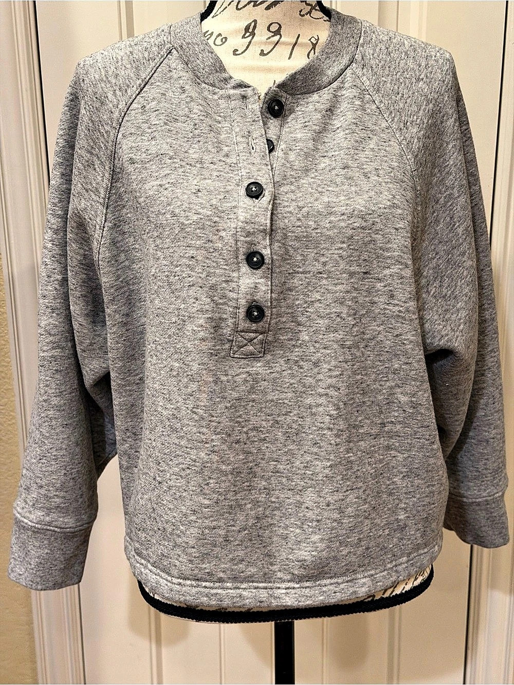 Madewell Gray Pullover Sweatshirt Size Medium Like New